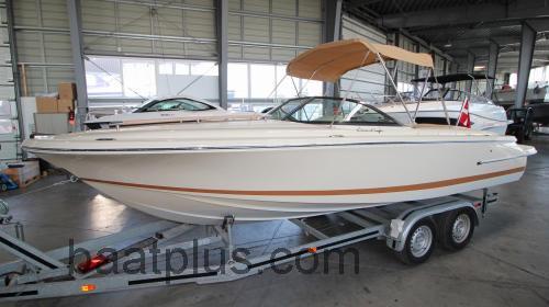 Chris Craft Corsair 22 Spesifikasjoner og anmeldelser
